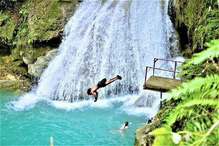Blue Hole, Lucea