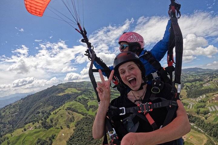 Paragliding, Medellin