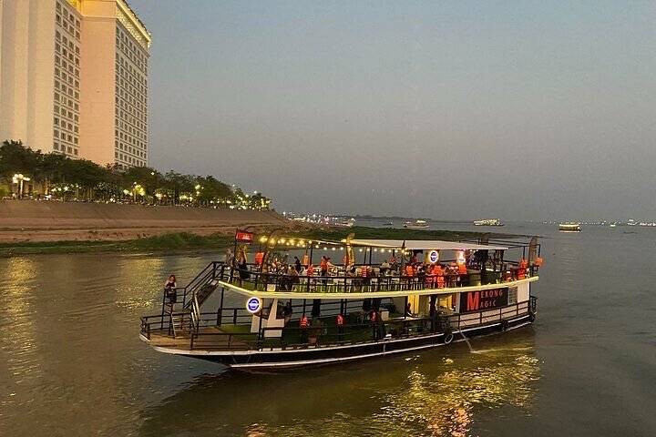 Mekong cruise, Phnom Penh