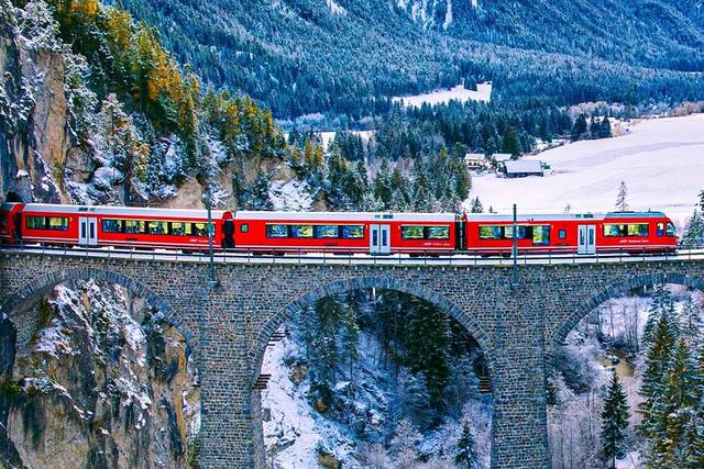 Scenic Train