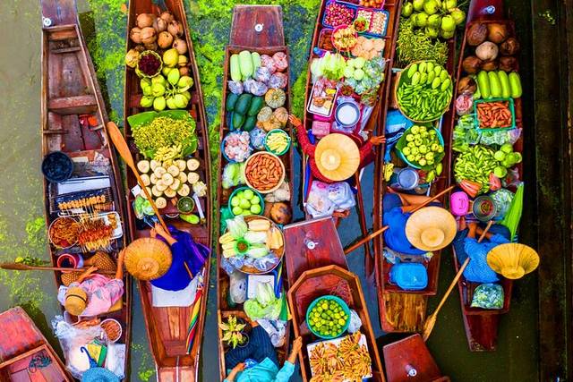 Floating Market