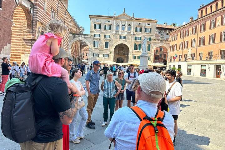 Piazza delle Erbe, Verona