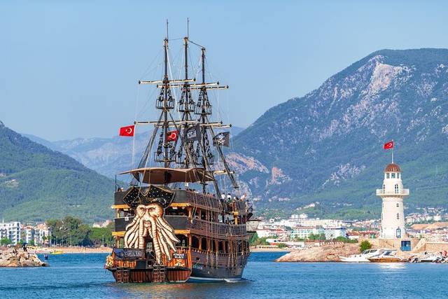 Pirate Boats