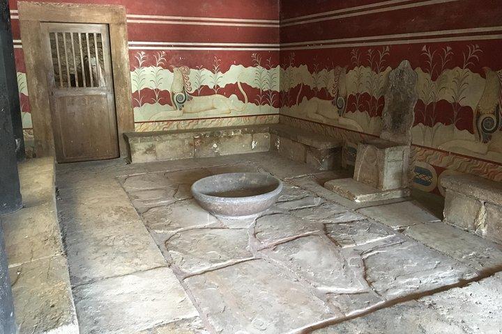Palace of Knossos - Early Morning Ticket and avoid crowds