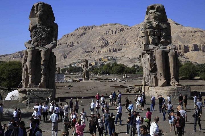 Private Half Day Tour of the West Bank of Luxor with Pickup
