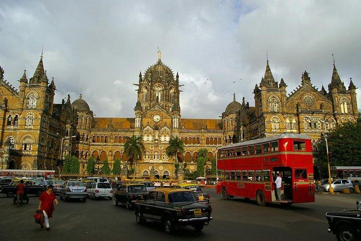 3 Days Complete Mumbai Tour Inclusive of Bollywood Studio Experience