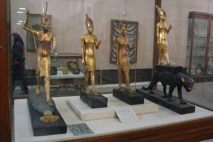 Guide on site Half Day Tour to old Egyptian Museum in Cairo