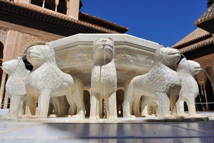 Alhambra & Generalife Skip the Line Premium Tour including Nasrid Palaces
