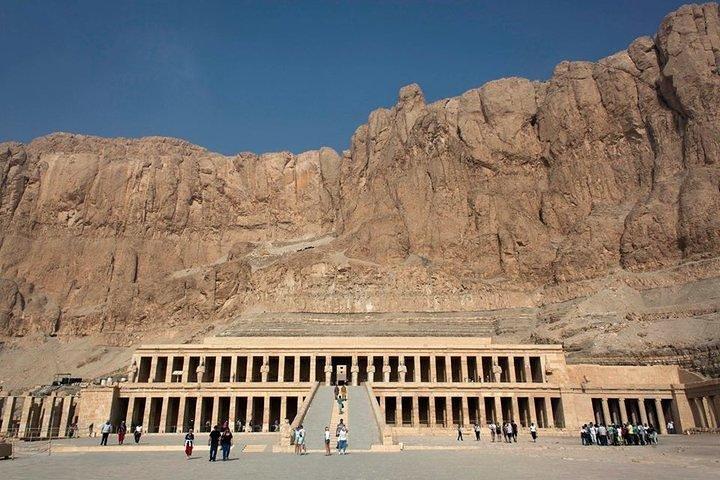 Day Trip to Luxor East and West Bank from Cairo with private airport transfer and lunch included