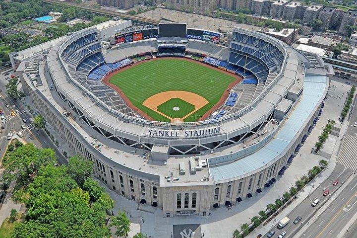 Brooklyn, Queens, and the Bronx Contrastes Tour in Spanish