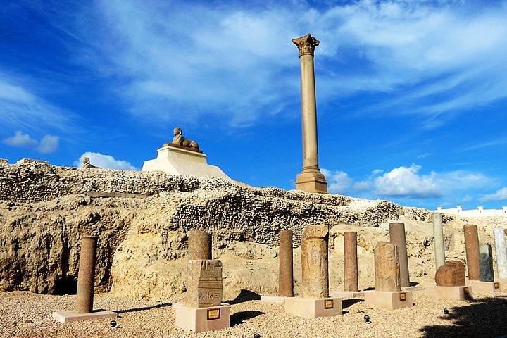 Alexandria Sightseeing 1 Day Tour by Car from Cairo