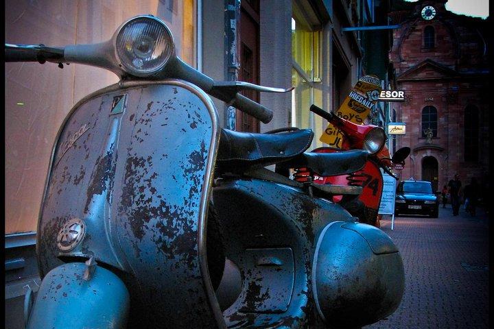 Vespa Tour - The Essence of Rome