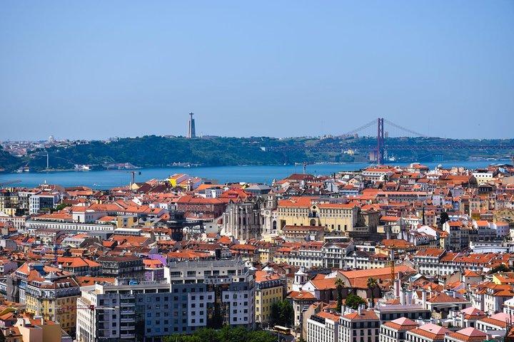 Lisbon to Porto Up To 5 Stops Óbidos Nazaré Fátima Coimbra Aveiro