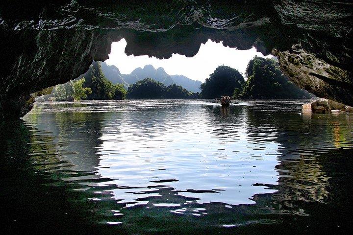 [Private] Trang An Boat Ride and Hoa Lu Temples - Day tour