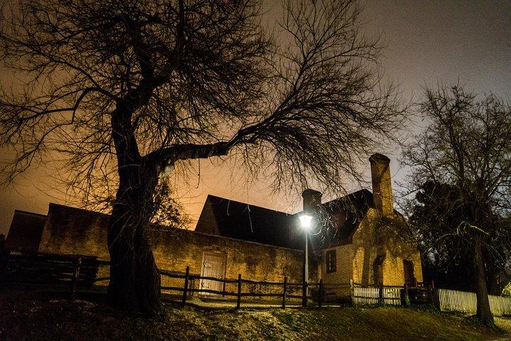 Whispers of Williamsburg Haunted Ghost Tour with Add-on options