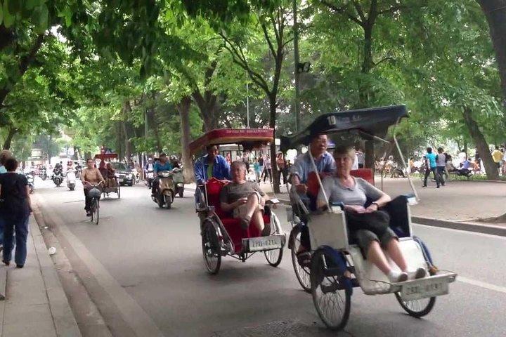 5 Days 4 Nights Hanoi - Halong Bay - Peaceful Halong Bay Cruise, one of 7 world Wonders