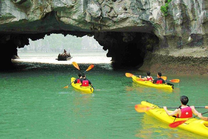 3-Day Halong Bay Cruise with Round-trip Transfer From Hanoi