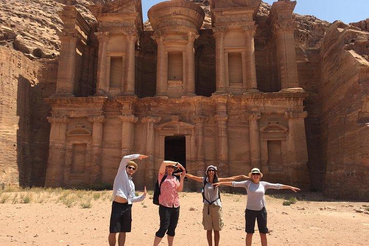 2-Day Highlights – Petra, Wadi Rum & Dead Sea (Max 17 Travelers)