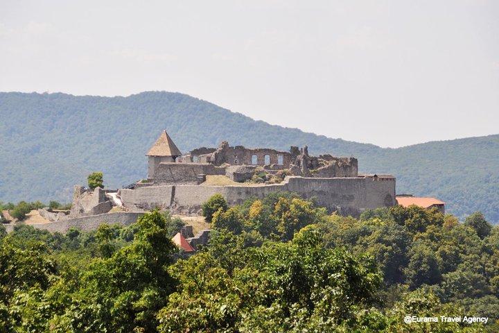 Budapest Danube Bend Full Day Tour with Lunch