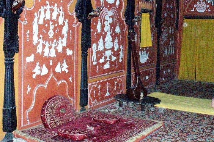 Full day tour of Pune with guide and lunch