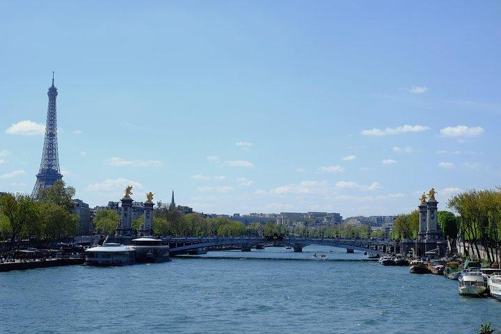 Paris Highlights: Half Day Private Walking Tour