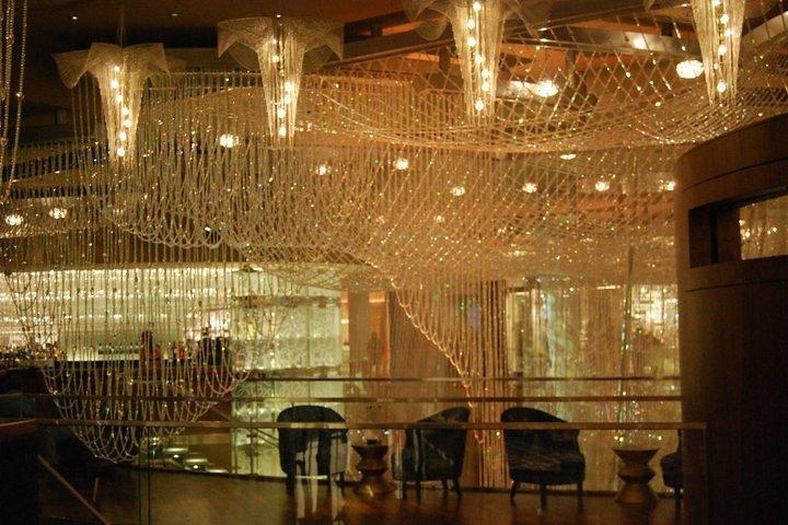 1.5-Hour Las Vegas Strip Limo Tour with Champagne and Photo Stops