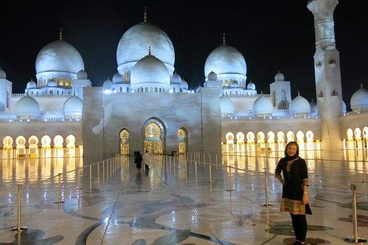 Ferrari World Theme Park and Abu Dhabi Tour with Pick Up