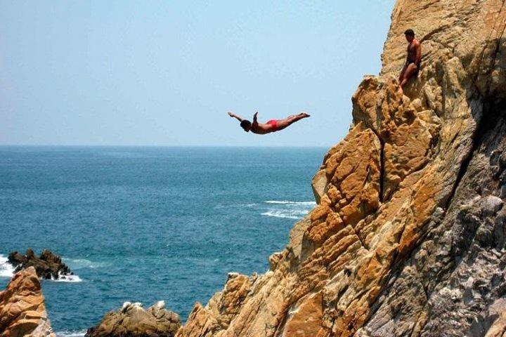 Small-Group for Hotel Stays 4 Hours City Tour & Divers