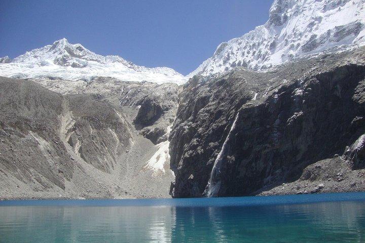 69 Lake - Cordillera Blanca