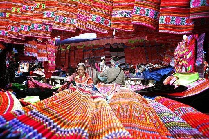Amazing Bac Ha Market Sunday tour