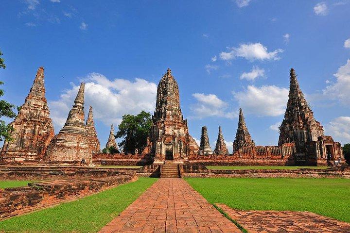 Bangkok: Private Ayutthaya and Bang Pa-In Summer Palace Tour