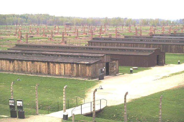 Auschwitz-Birkenau guided tour from Krakow with a private transport
