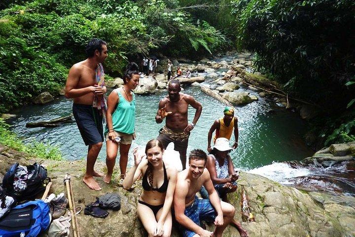 Seven Sisters Waterfalls Hike