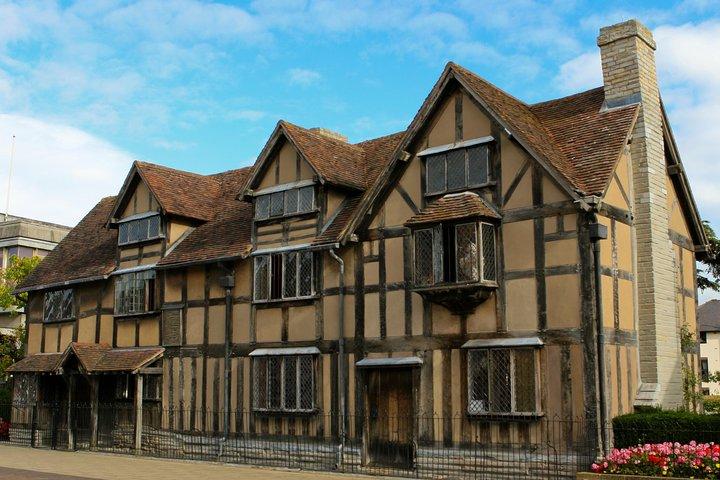 Oxford, Stratford, Cotswolds & Warwick Castle Tour from London