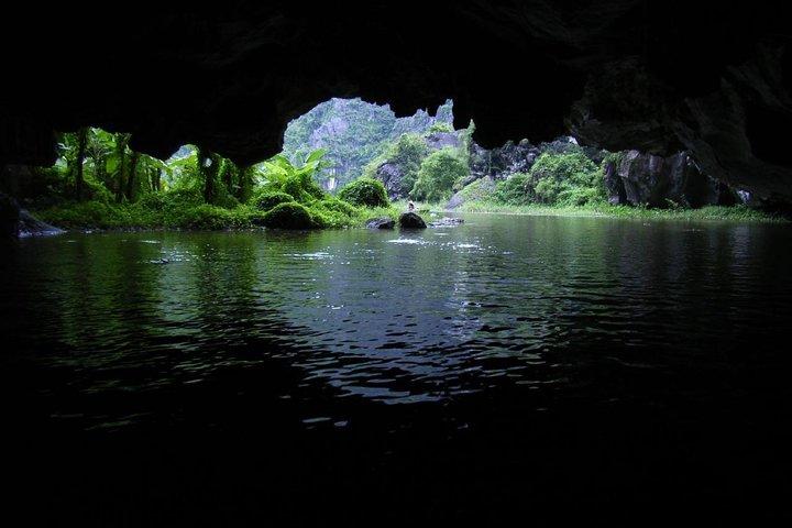 Tam Coc Ninh Binh - Hoa Lu - Deluxe Daily group Tour