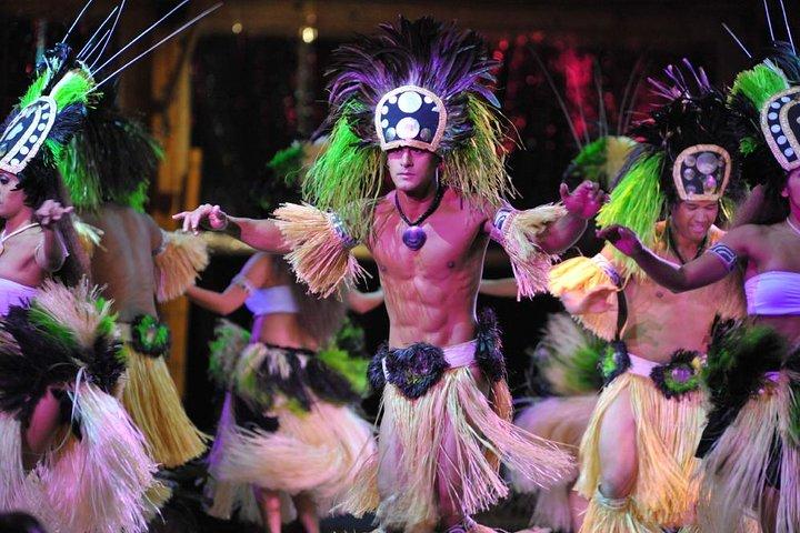 Kauai: Luau Kalamaku with Manor House 4-Course Dinner & Show