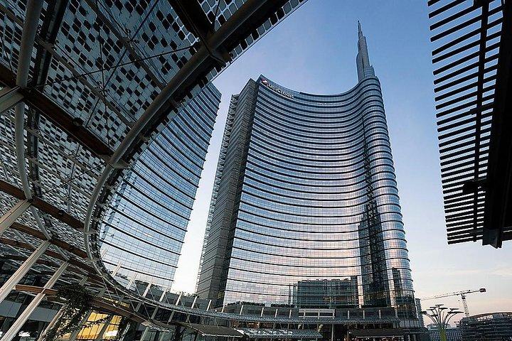 Milan Skyscrapers Guided Tour: Porta Nuova, Unicredit tower & Vertical Forest