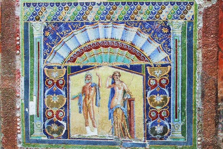 Skip-the-lines private tour of Ancient Herculaneum and Volcano Vesuvius with local guide and driver