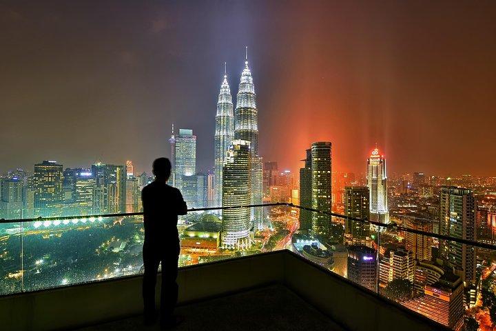 Private Day Kuala Lumpur Photographic Tour With Petronas Twin Tower & Batu Caves