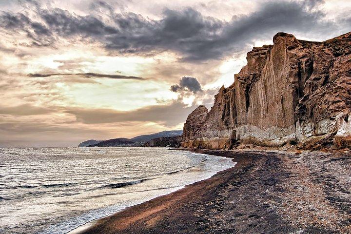 Santorini: 4hr Private Countryside Hidden Paths Tour