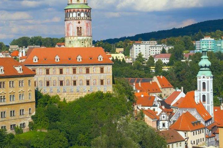 2-Day Hluboka and Cesky Krumlov Tour from Prague