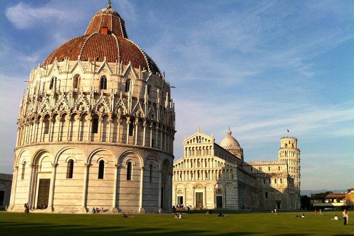 Florence Private Day Trip to Pisa and Lucca