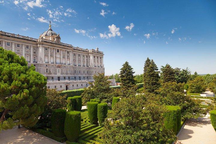 Madrid Royal Palace Private Tour with Skip-the-line Ticket