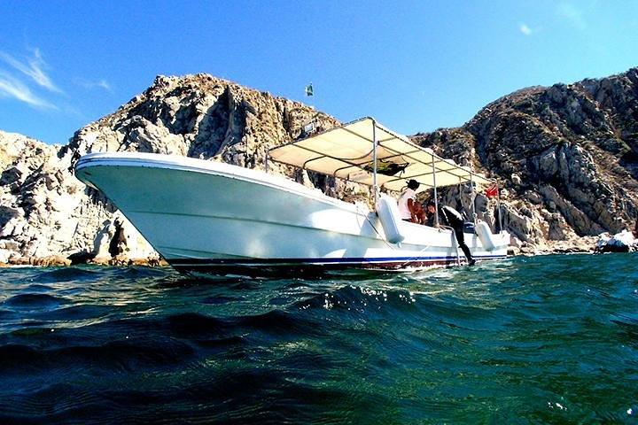 Land's End Sightseeing Boat Tour in Los Cabos
