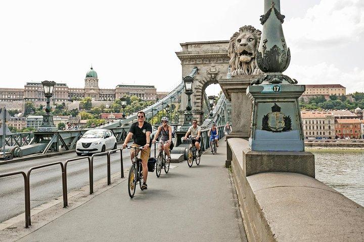 Private Budapest Bike Tour with Cafe Stop