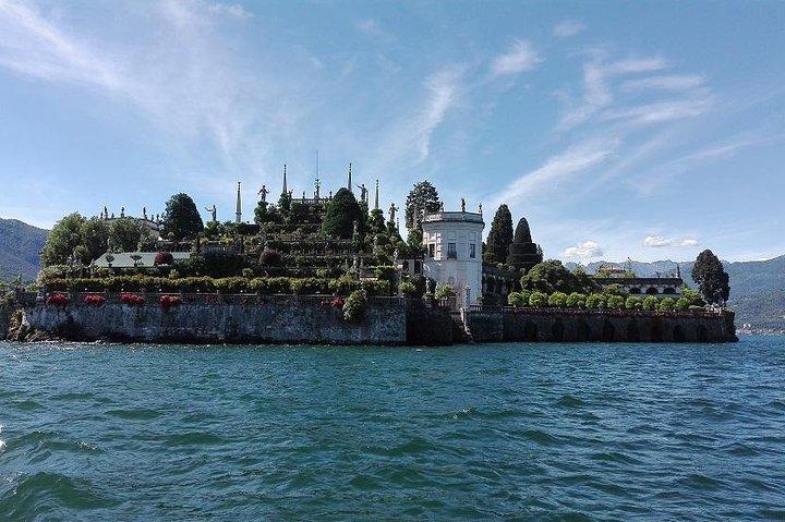Private Guided Boat Tour of Lake Maggiore's Borromeo Islands