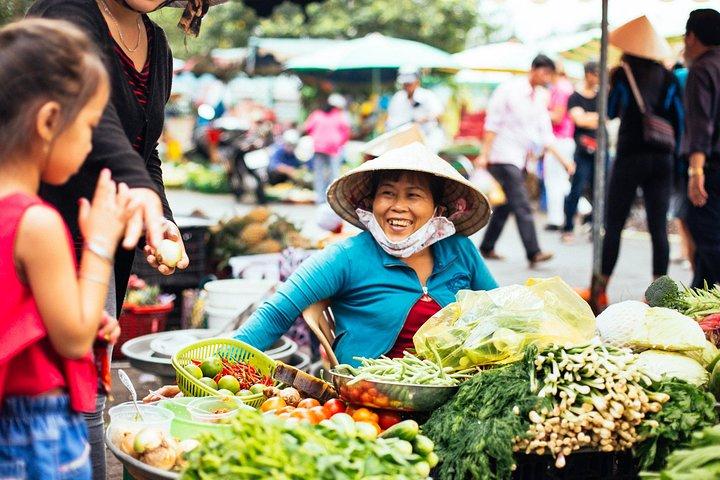 Ho Chi Minh: PRIVATE Off the Beaten Track Tour with a Local