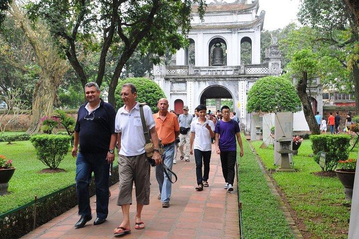 Hanoi city tour and water puppet show