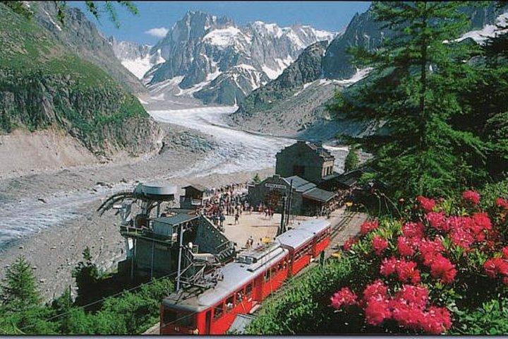 Private Tour to Chamonix Mont-Blanc Scenic Glass-Roof Bus