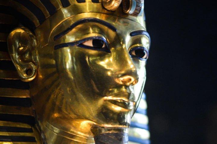 Private Tour: Full Day Tour to the Egyptian Museum Citadel and Khan El Khalili bazaar